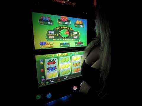 BLONDCHEN will uns Heute Zeigen wie TAKE 5 geht! Dann lassen wir Sie mal machen! Bally Wulff Spielo