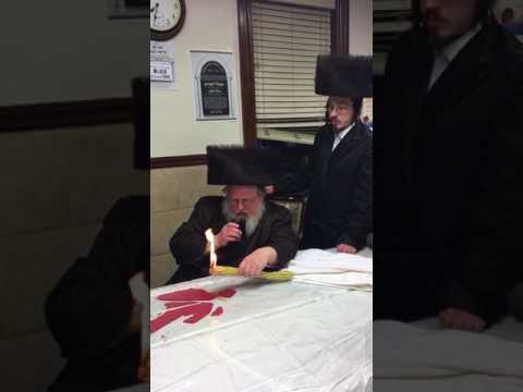 האדמו''ר מסאסוב אויף שבת אין בארא פארק