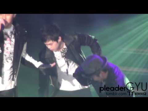 [Fancam] 120211 성규 Because rock ver. @ Infinite Second Invasion concert