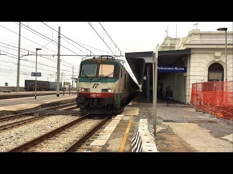 E402A.017 sull' IC 541 Ancona - Roma Termini, in partenza da Falconara M.ttima.