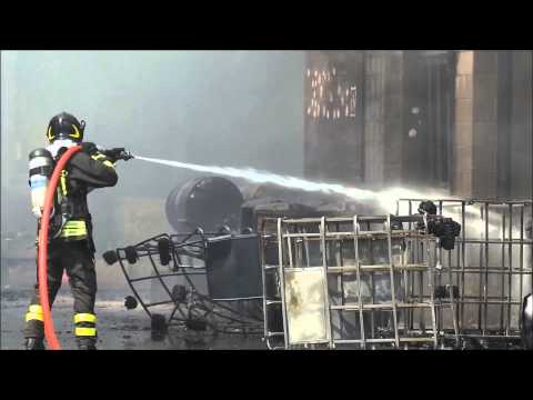 22062014 incendio alla benasedo caronno pertusella2