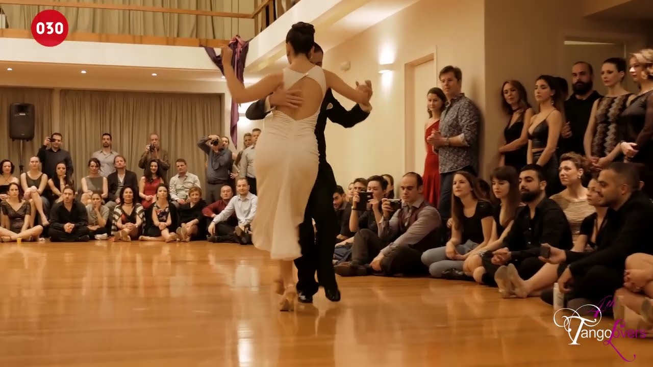 Video thumbnail for La milonga de Buenos Aires -Yanina Quiñones and Neri Piliu