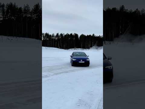 Special mode (best for drifting on ice) and Drift Mode in the VW Golf R with Performance Package! 🚀