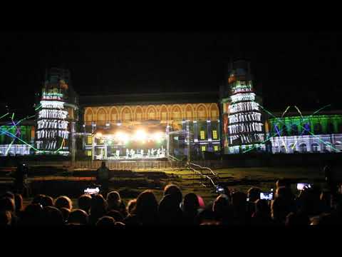 Москва. Царицыно. 2017 г. Фестиваль Круг Света. На сцене Арт-группа Soprano Турецкого.