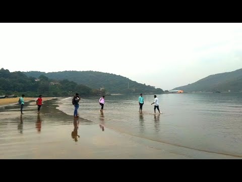 KARWAR BEACH||water sports & fishing
