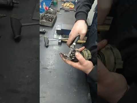 The fastest way to remove the bendix from the shaft / Naj brzi nacin skidanja bendixa sa osovine
