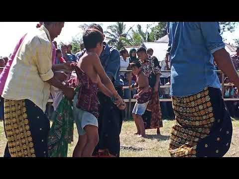 Tinju Adat Nataia Anak-anak(etu ana kedhi)