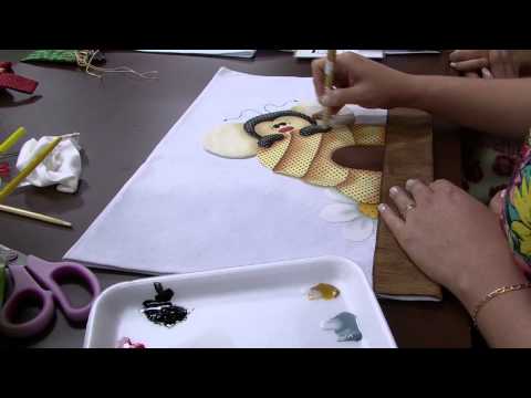 Mulher.com 10/31/2014 - 3D Bee Dishcloth Painting by Priscila Muller Part 2