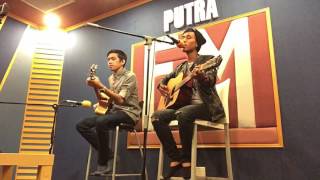 Download lagu Saling Merindu -AshralHassan live acoustic @putraFm 16/5/17 mp3