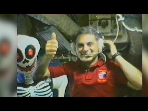 來自太空的萬聖節快樂 (Happy Halloween from space)