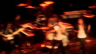 2AM CLUB FLASHING ROOM LIVE.MPG