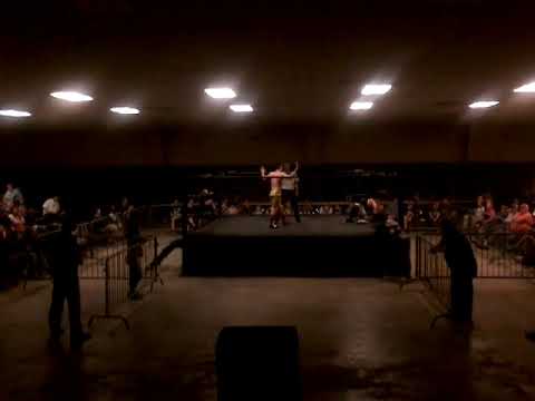 Golden Simon Philips vs Braxton Hunter