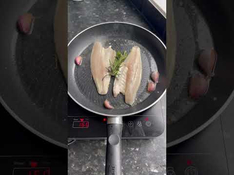 How I pan fry my sea bass fillets #seabass #fish #cooking #homecooking #cookingtips #cookingfish