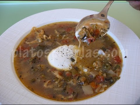 Sopa campesina con yogur griego