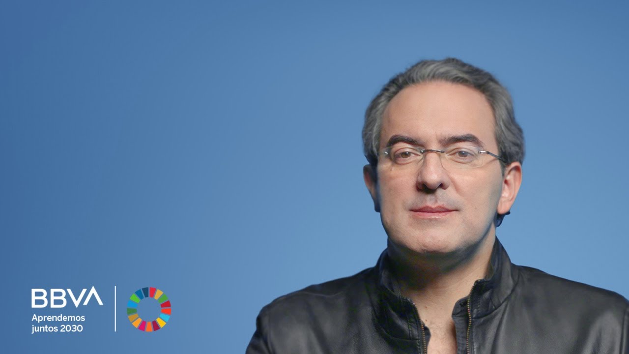 Juan Gabriel Vásquez, escritor: “El pasado solo existe cuando lo contamos”