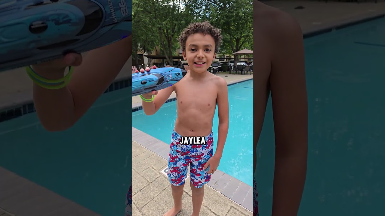 RC Speed Boat VS RC Battle Ship