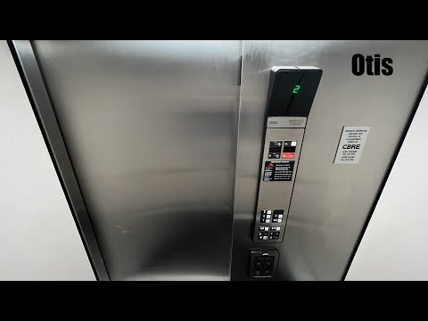 Otis Hydraulic Elevator at the 533 Maryville Garage in Town and Country, MO