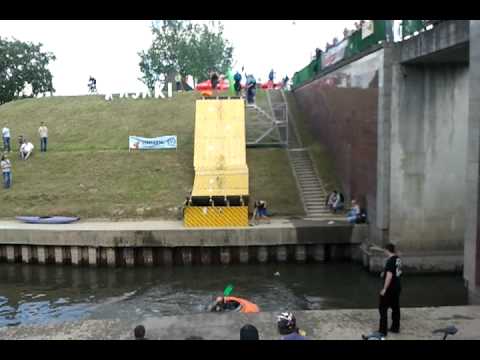 Święto Wisły skoki kajakiem