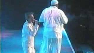 Clay Aiken &amp; Ruben Studdard - The Girl Is Mine - Detroit, MI