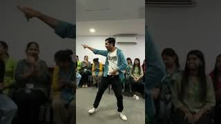 Download lagu #sammyherenj #dance #viralvideo #love #ankhiyonsegolimare mp3