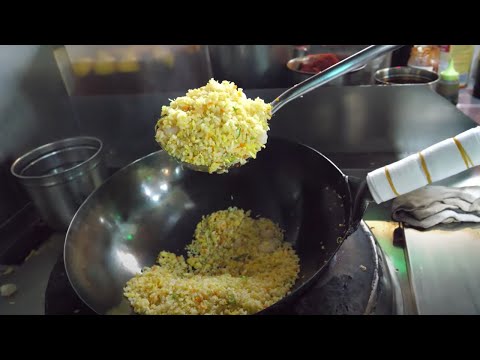 $4 Michelin Star Egg Fried Rice in Singapore Hawker Street Food