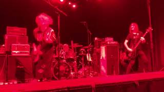 Melvins &quot;With Yo&#39; Heart, Not Yo&#39; Hands/Leech&quot; @ The Observatory 12-27-2016