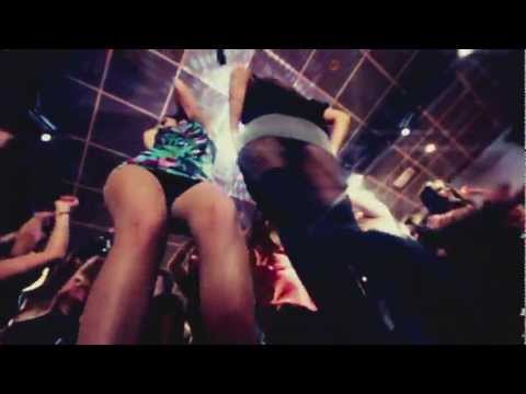 Los Locos vs Mariucch & El 3mendo - La Ola (Official Video) TETA