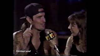Motley Crue - Don&#39;t Go Away Mad Live @ MTV Video Awards 1990