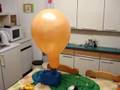 Luftballon Explosion in Oma`s Küche 