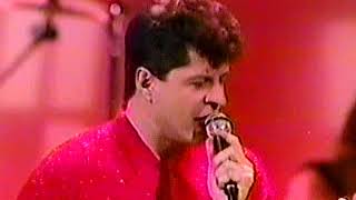 Download lagu THE BUCKINGHAMS-'HEY BABY (THEY'RE PLAYING OUR SONG)'(LYRICS) mp3