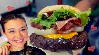 The World's Best Burger!! (Gunny's All American 300g Patty "The Rock" Burger!!)