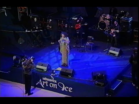 Gloria Gaynor & Band, Art On Ice 2002, "Killing Me Softly"