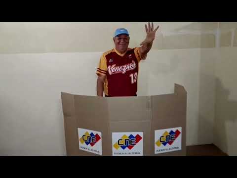 Alcalde del municipio García de Nueva Esparta Cruz Lairet ejerció su derecho al voto por el Esequibo
