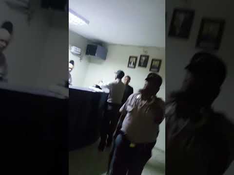 Coronel adame  maltrata a un teniente con un fucil en el destacamento del almirante