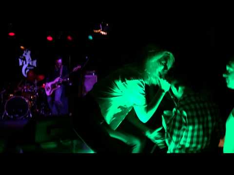 Queen Caveat - Resilient Me - The Viper Room