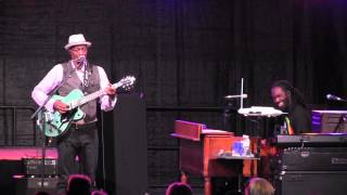 KEB&#39; MO&#39; -  &quot;Muddy Water&quot;   8/9/15 Heritage Music BluesFest