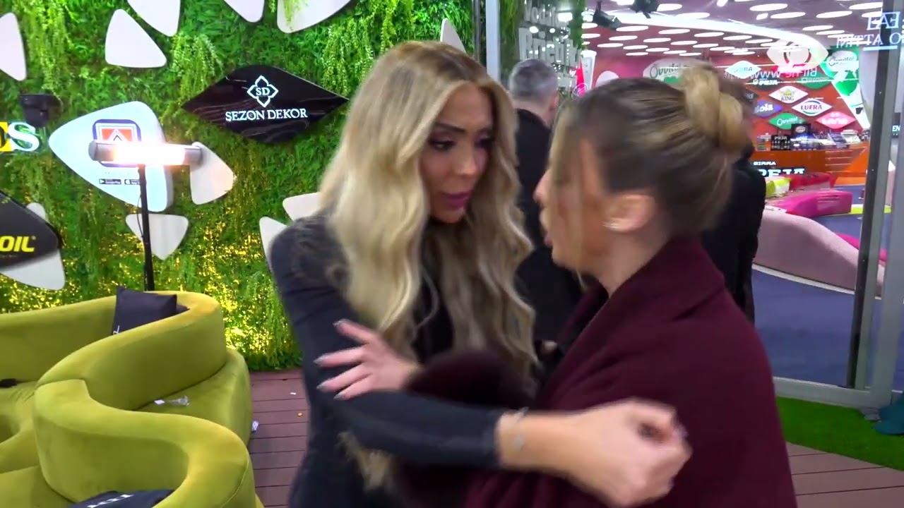 “A ke mundësi ta lësh rehat”/ Rogerti-Shëndritit: A e sheh që është duke qarë?