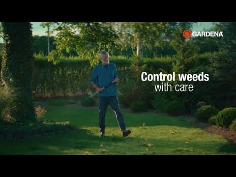 The GARDENA weed puller: control weeds with care