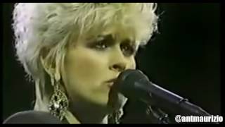 Lorrie Morgan&#39;s EPIC Keith Whitley Tribute (Must See!)