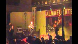 Almafuerte en vivo - Por ser yo