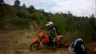 preview picture of video 'ktm EXC 525 podjazd piaskownia'