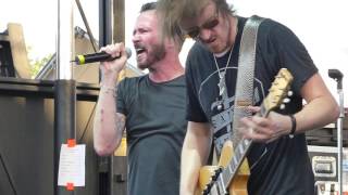 Scott Weiland &amp; The Wildabouts - Unglued (Stone Temple Pilots cover) San Antonio, Tx. 5/24/15