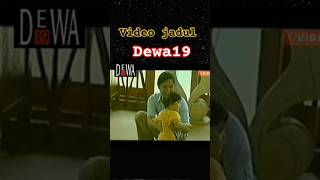 Download lagu Video jadul Dewa19 sebelum manggung bagian 1 #dewa19 sumber : videolegend mp3