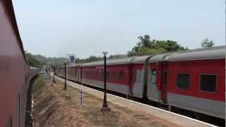 preview picture of video 'Longest Running Rajdhani Crossing Longest Running Rajdhani!!!!!!!!'