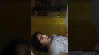 Canto la canzone piccoli eroi di Martina attili