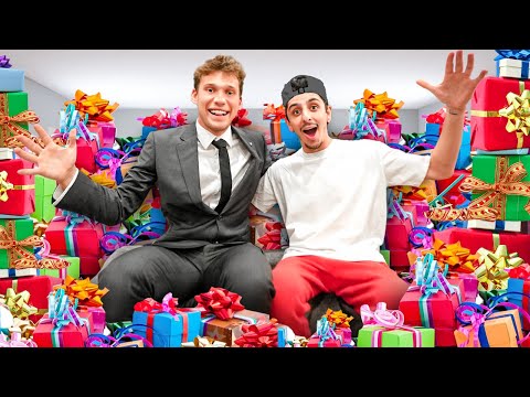 Surprising FaZe Rug with 100 Presents!