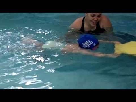 Na apresentação de natação - "Cavoca,cavoca pra achar uma minhoca" - 30-NOV-13