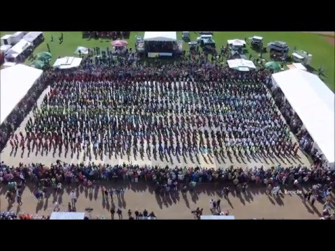 Auszüge aus Line-Dance Weltrekordversuch - Tag der Sachsen 2015 Wurzen