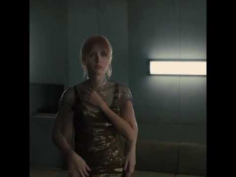 Ana de Armas Blade Runner Stunning scene