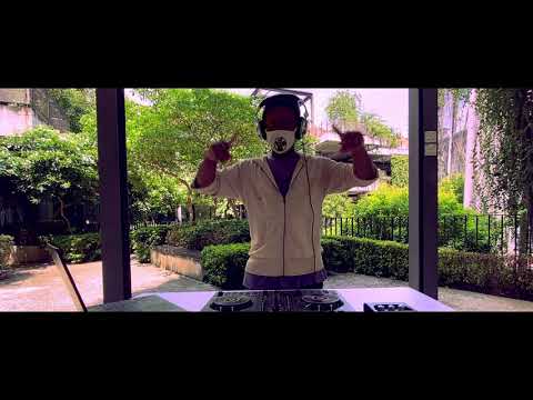 Sleqroth & pyaniX - Toksik (Live With Hercules Inpulse 300)